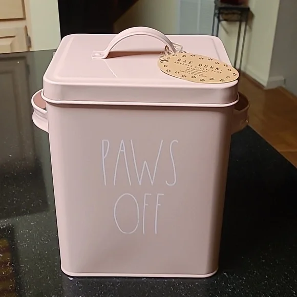 🐾Rae Dunn Tin Canister
